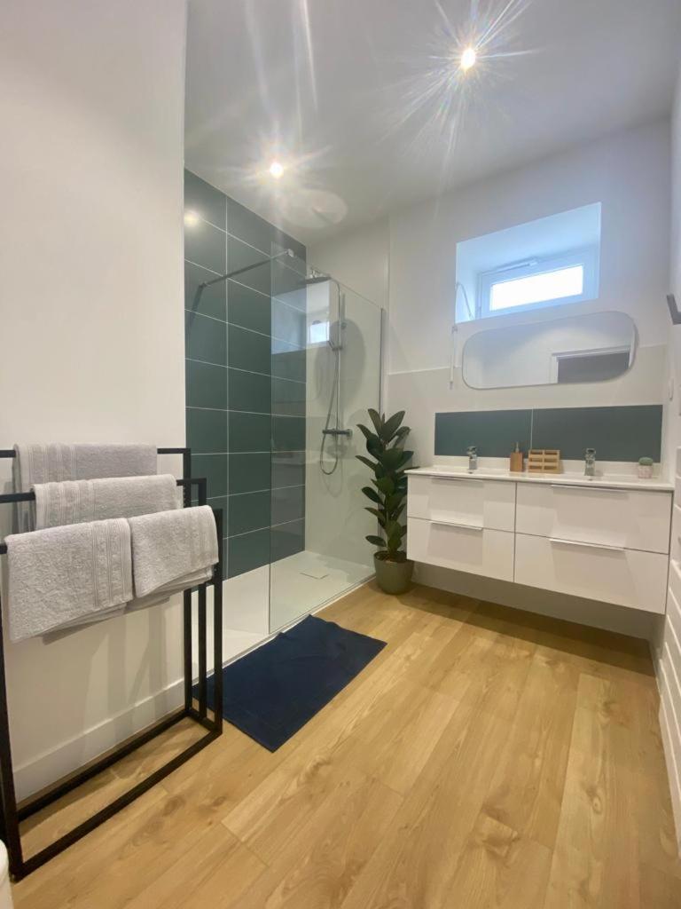Elegance & Confort Au Coeur De Cholet ! Bagian luar foto