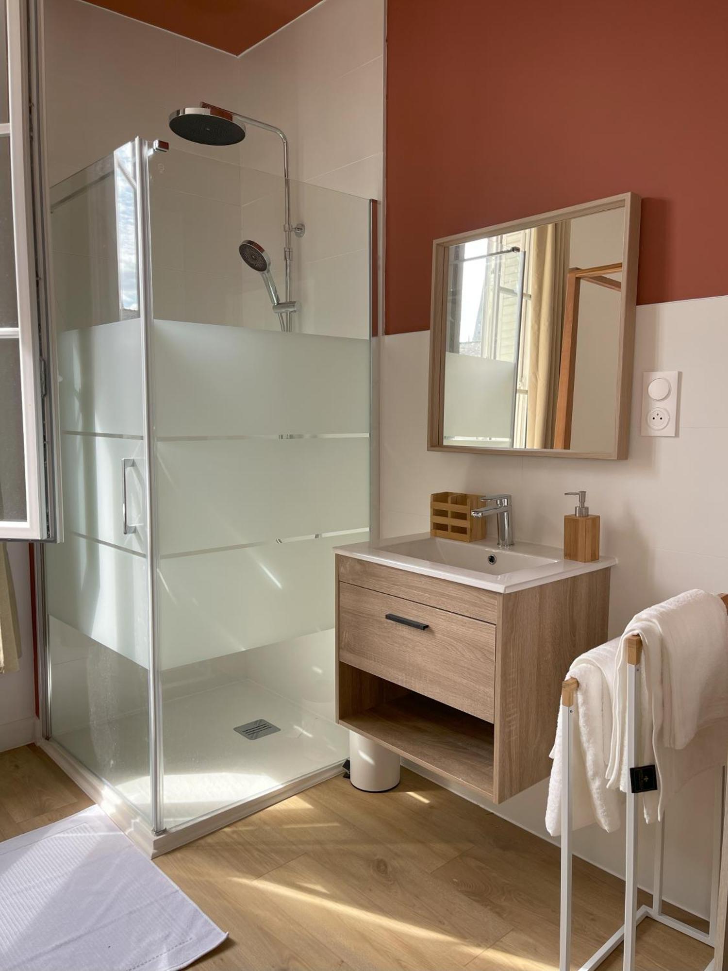 Elegance & Confort Au Coeur De Cholet ! Bagian luar foto